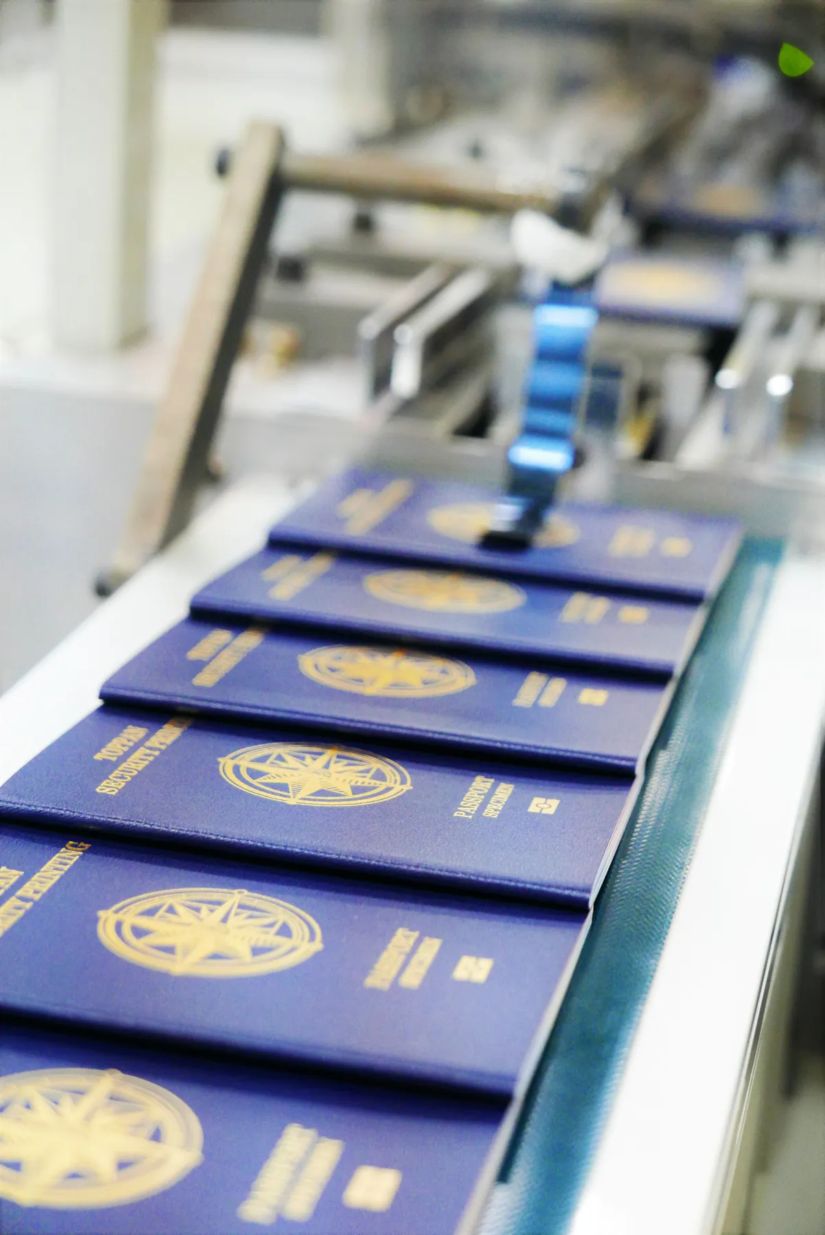 Passport eCover with integrated chip inlay